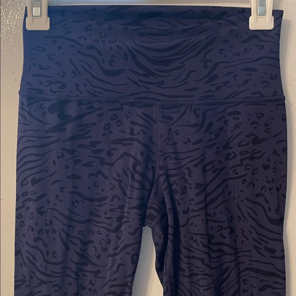 Athleta Small Transcend 7/8‎ Tight Black & Navy Zebra Print Leggings
